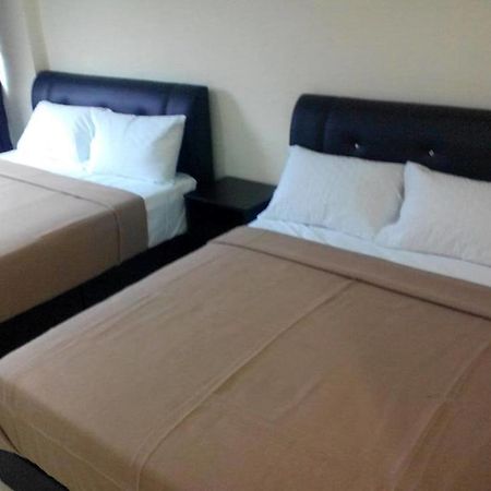 Rst Hotel Johor Bahru Room photo